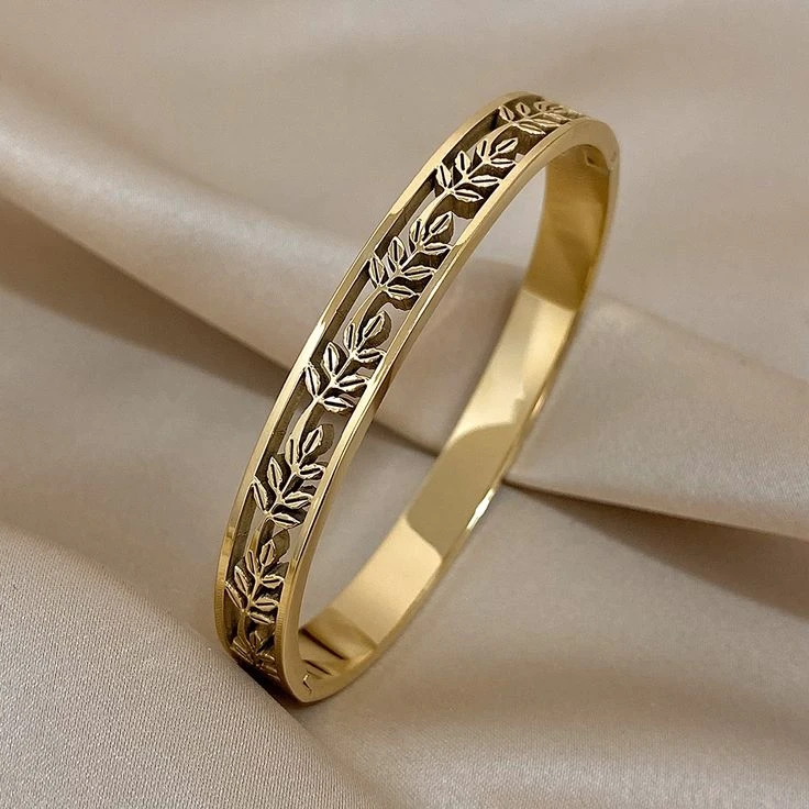 22k Engraved Gold Bangle