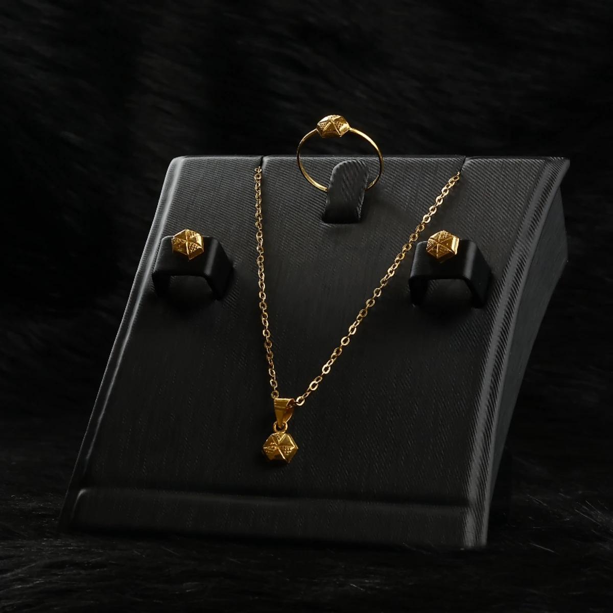 Half a set, soft and elegant