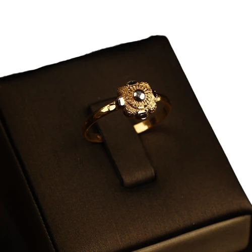 “Lucky Blossom” 21K Gold Set – Mini Flower Design