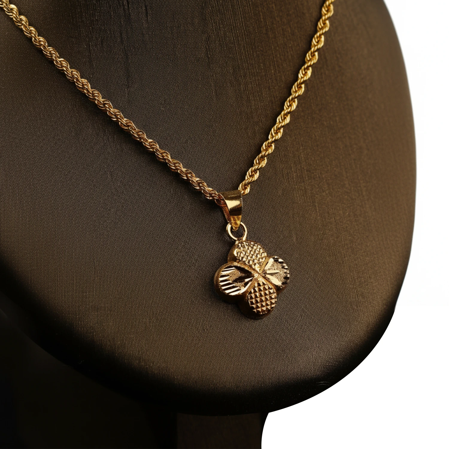 “Spring Bloom” 18K Gold Set – Textured Petal Design