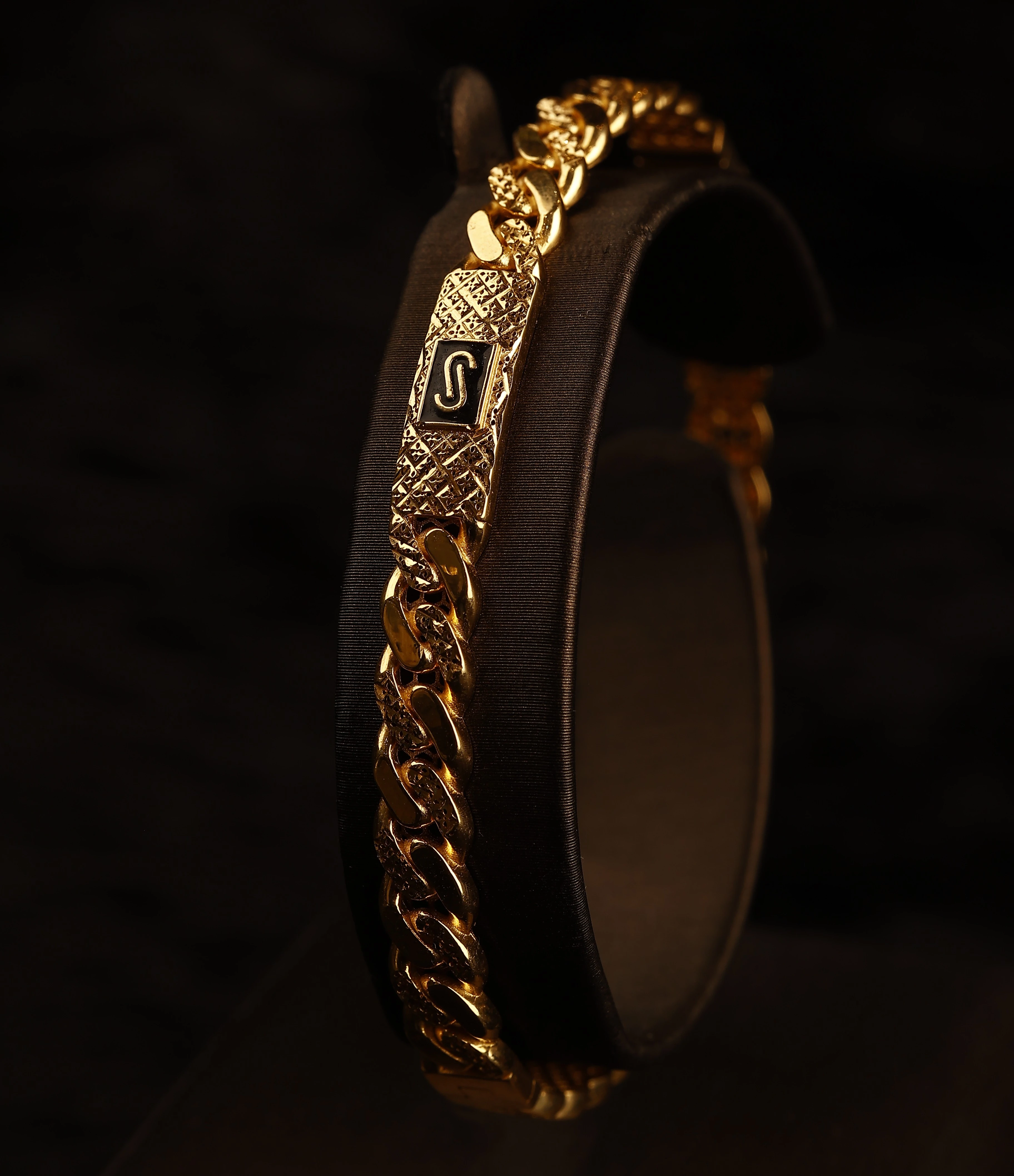 “Initial Prestige” 18K Gold Bracelet – Bold Cuban Link with S Logo