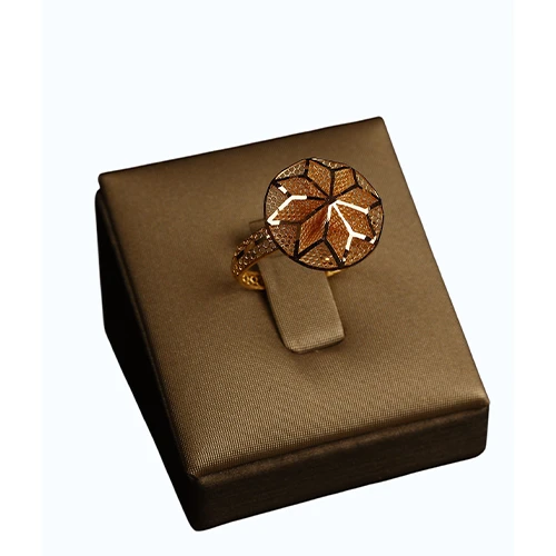 “Palace Rose” 21K Gold Set – Royal Flower Design