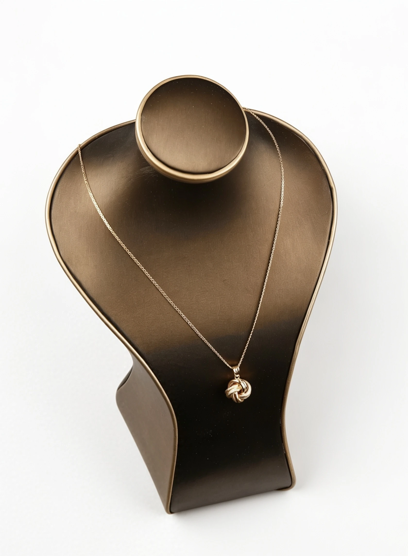 “Love Knot” 18K Gold Necklace – Intertwined Knot Pendant Design